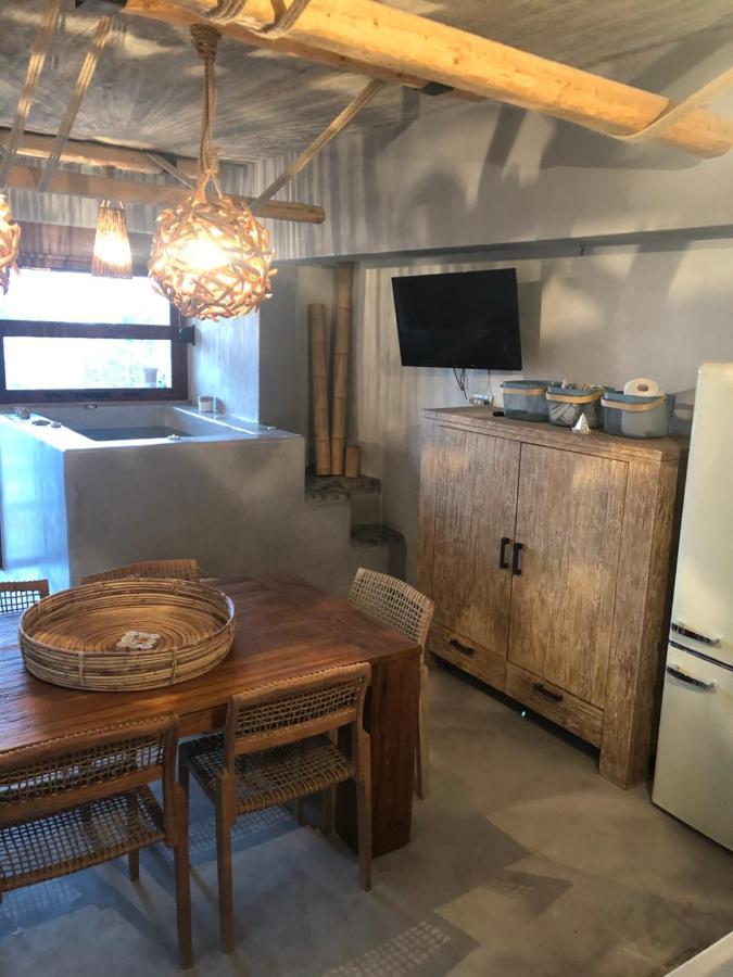 Istron Breeze Isla Villa ภายนอก รูปภาพ
